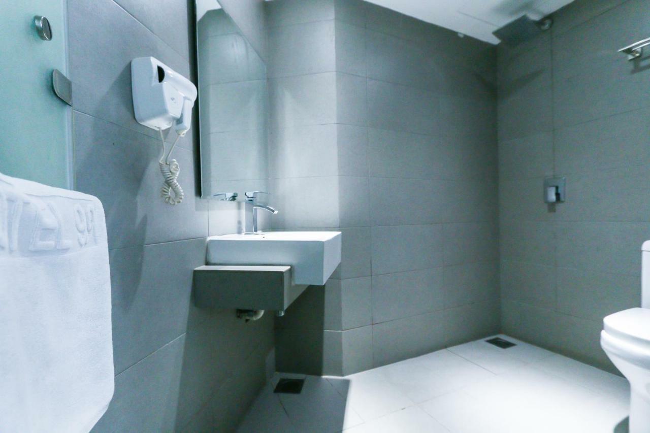 Hotel 99 Kepong Куала-Лумпур Екстер'єр фото
